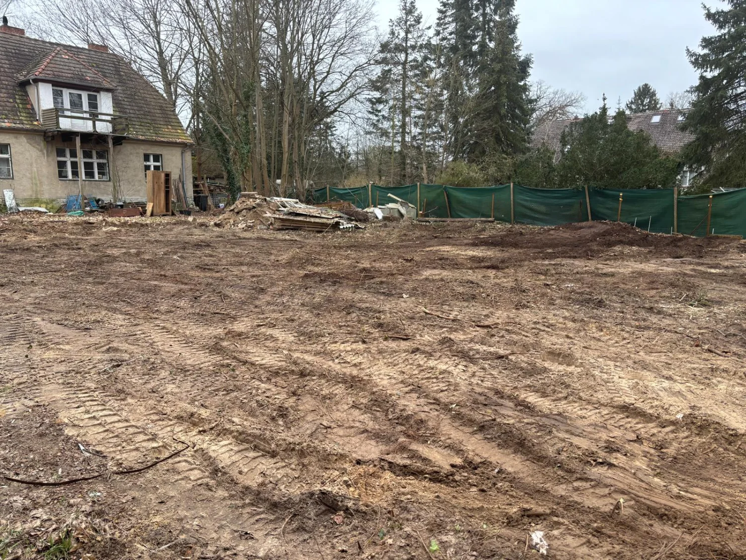 Baufeldberäumung von Baum-Land-Forst 