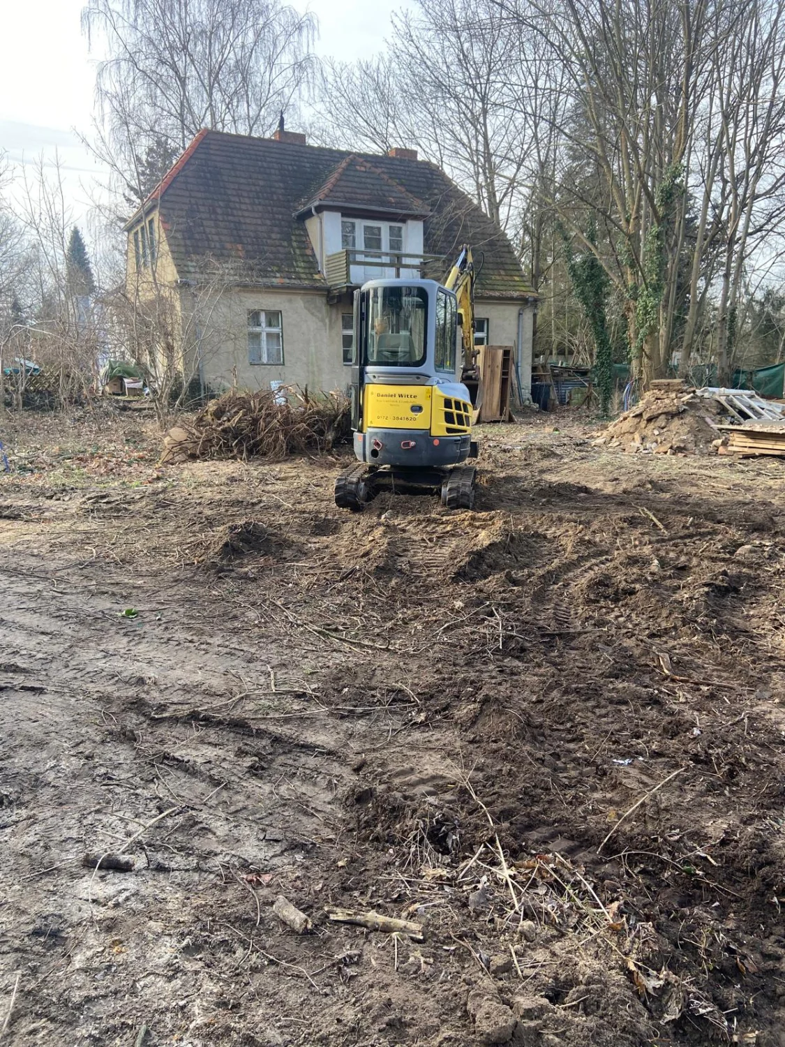 Baufeldberäumung von Baum-Land-Forst 